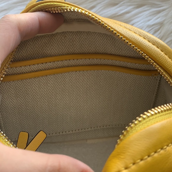 Tory Burch Kira Chevron Small Camera Bag - Picture 5 of 8